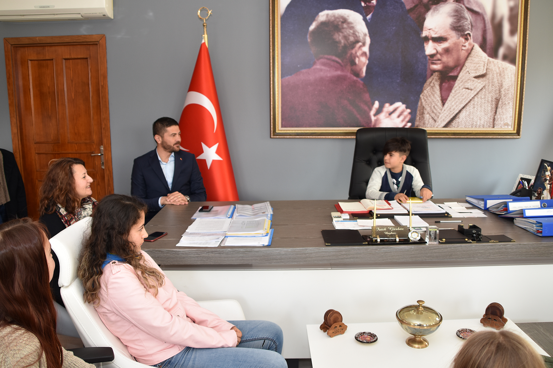 Foça'nın çocuk meclisi ilk toplantısını yaptı!