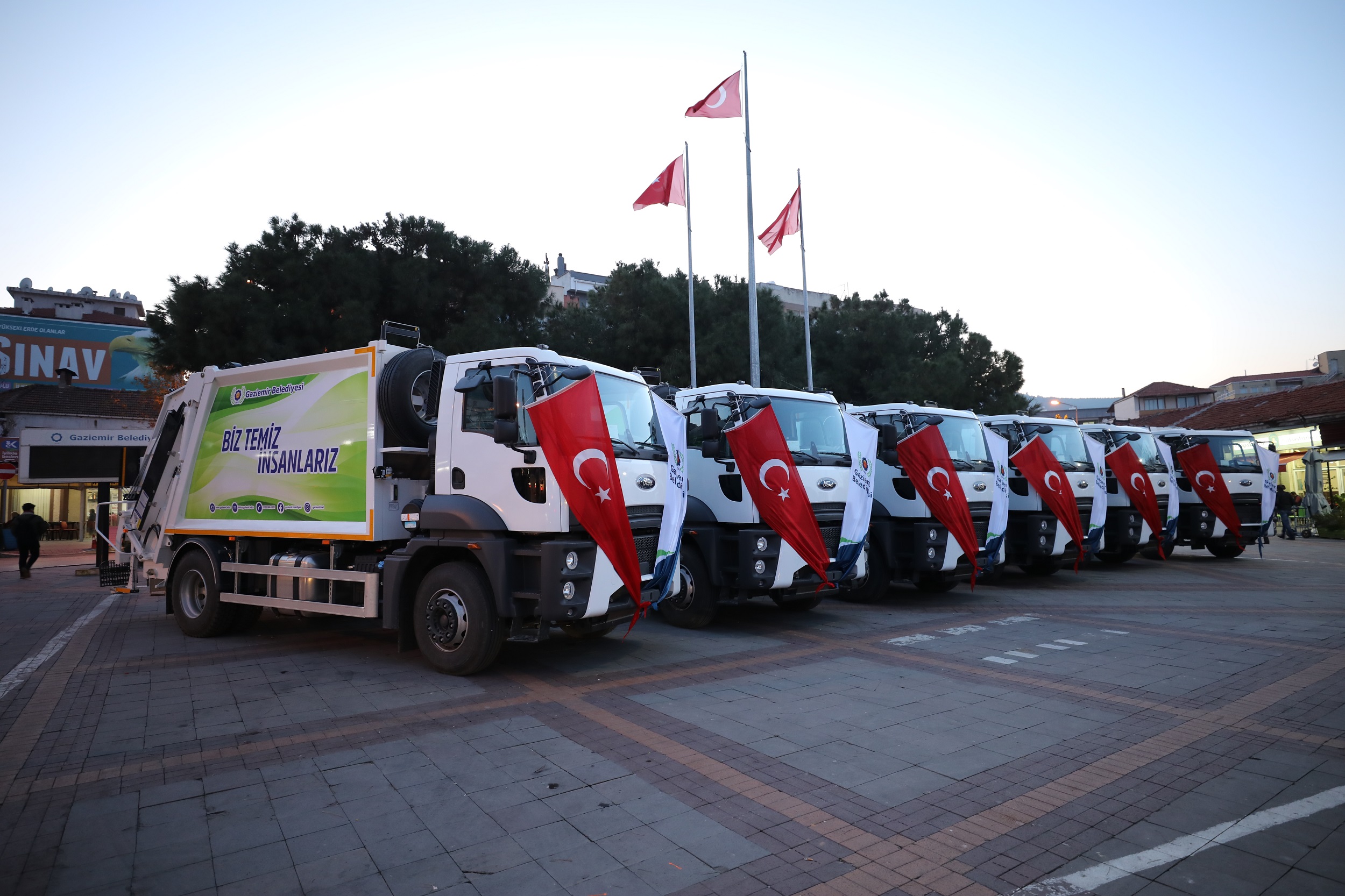 Gaziemir'de hizmet kalitesi artıyor: Temizlikte taşerona son