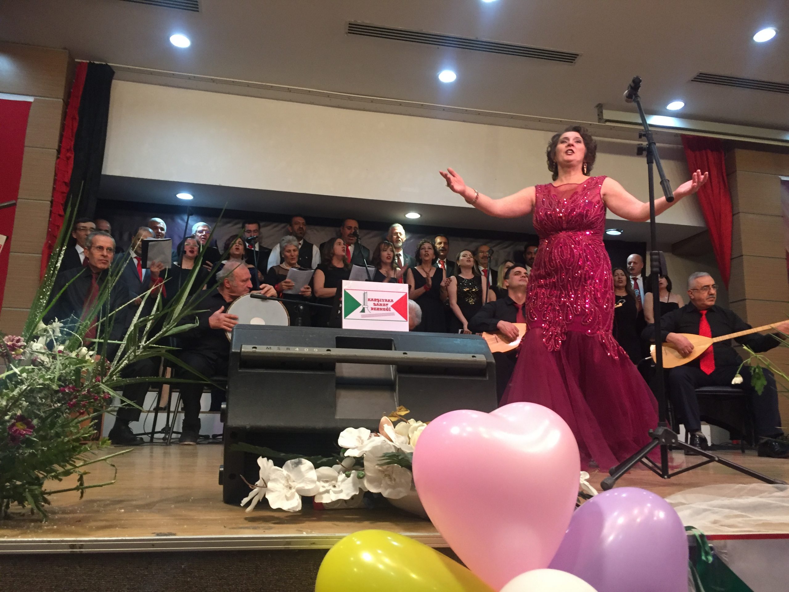 Anadolu ezgileri ayakta alkışlandı