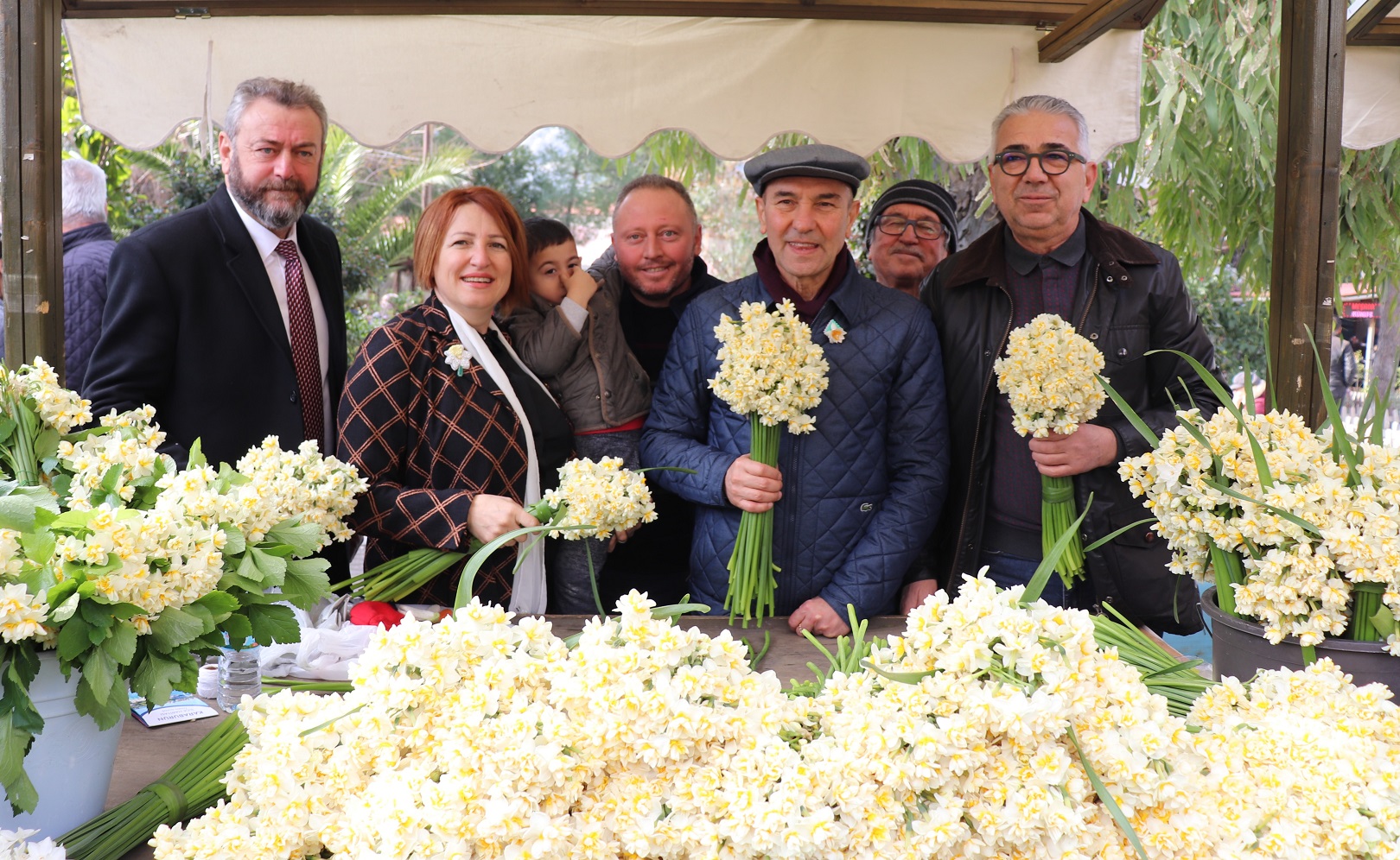 Nergisin mis kokusu, yüz bin ziyaretçiyi Karaburun’da buluşturdu