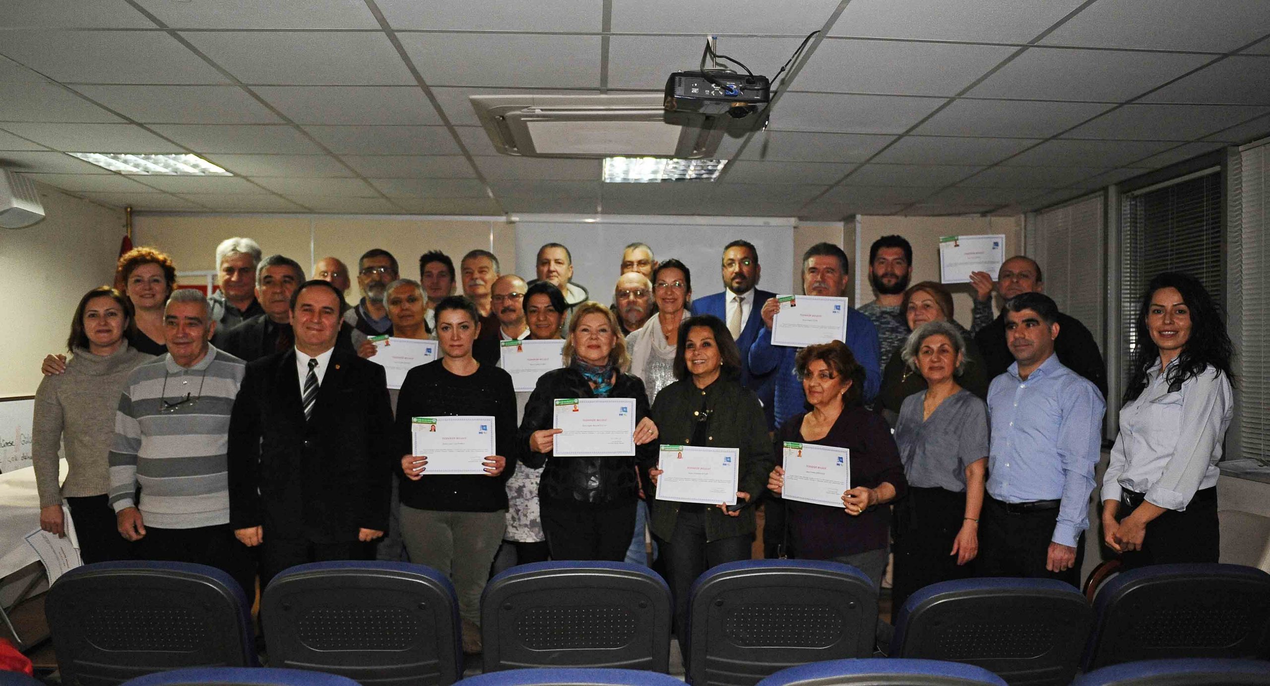 Karşıyaka’nın ‘Gönüllü Zabıta Ekibi’ göreve hazır