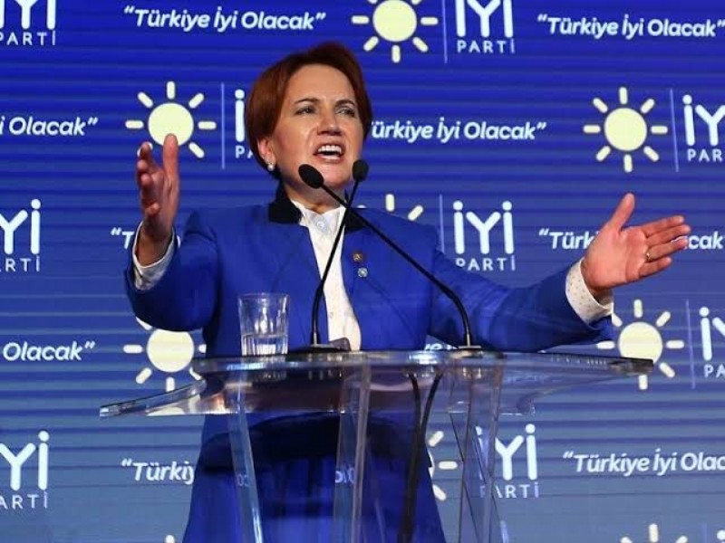 Akşener, Erdoğan’a yüklendi: Bu ergen sinirinden ne zaman kurtulacaksın?