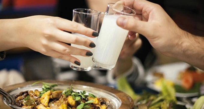 Devlet içkiye yüksek vergiden kâr değil zarar etti: Kaçak rakının vergi kaybı 1.5 milyar dolar!