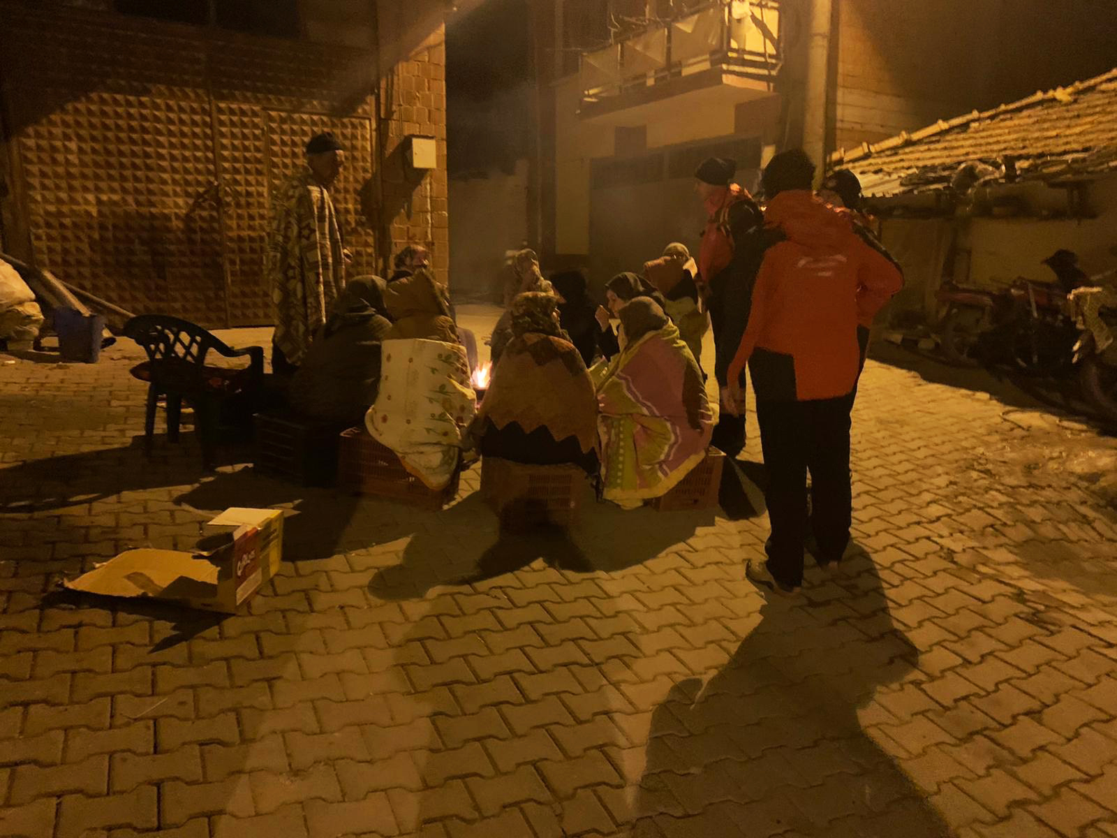 İzmir İtfaiyesi’nin arama kurtarma ekipleri Manisa’da