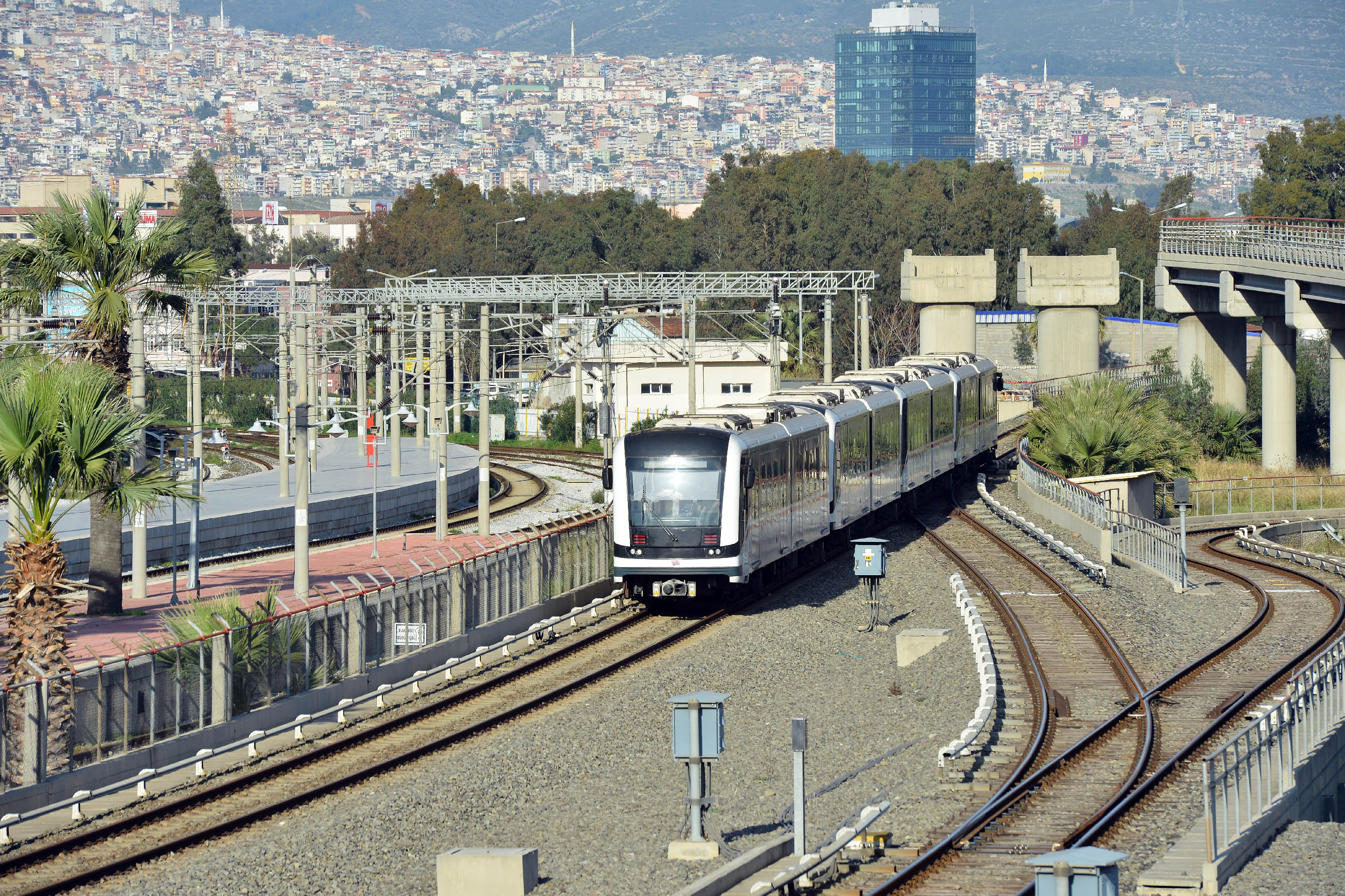 Metroda tasarruf modeli 6 milyon lira kazandırdı!