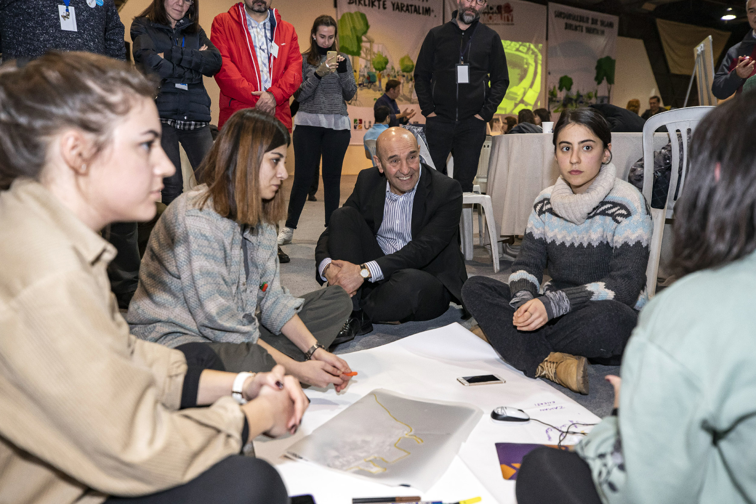 Alsancak için 36 saatlik fikir maratonu: Bisikletliler ve yayalar için yeni projeler!