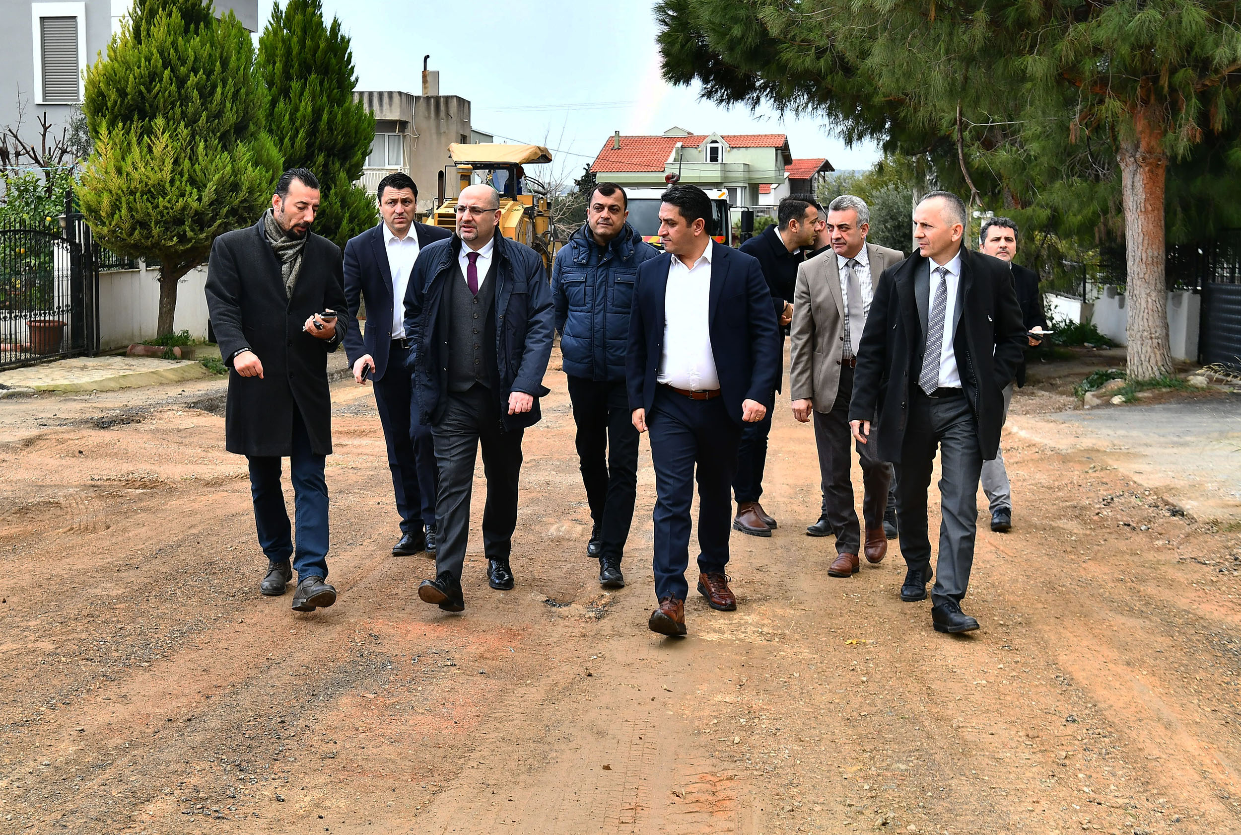 Büyükşehir'in Urla mesaisi: Belediye'nin çalışmaları yerinde incelendi!