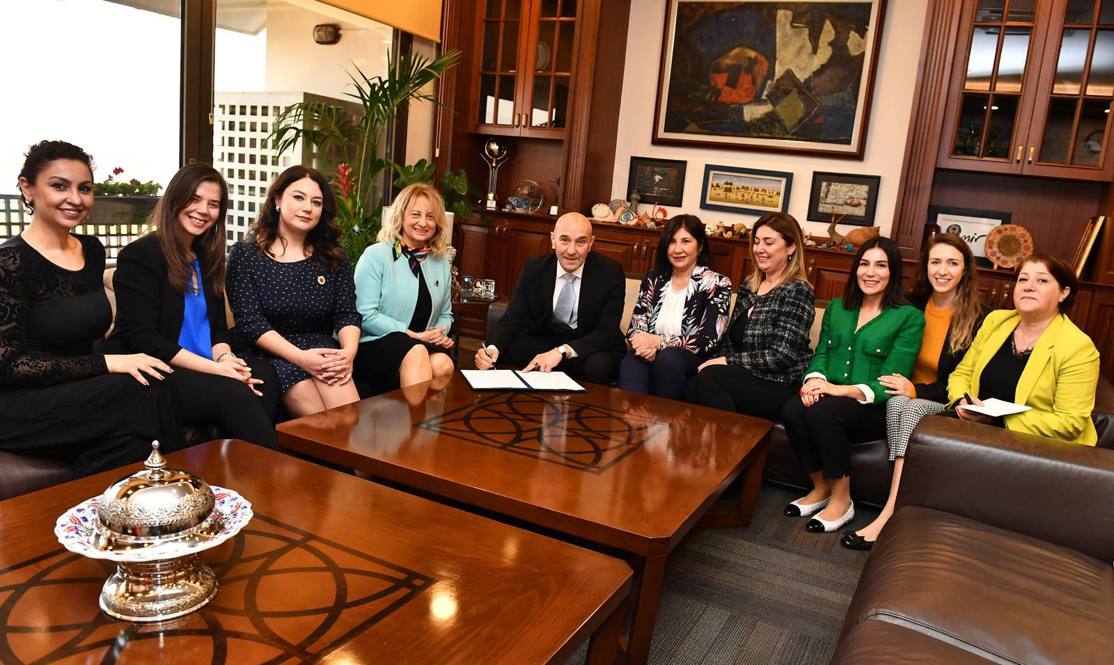 Soyer'den örnek iş birliği: İzmirli İş Kadınlarına destek protokolü!