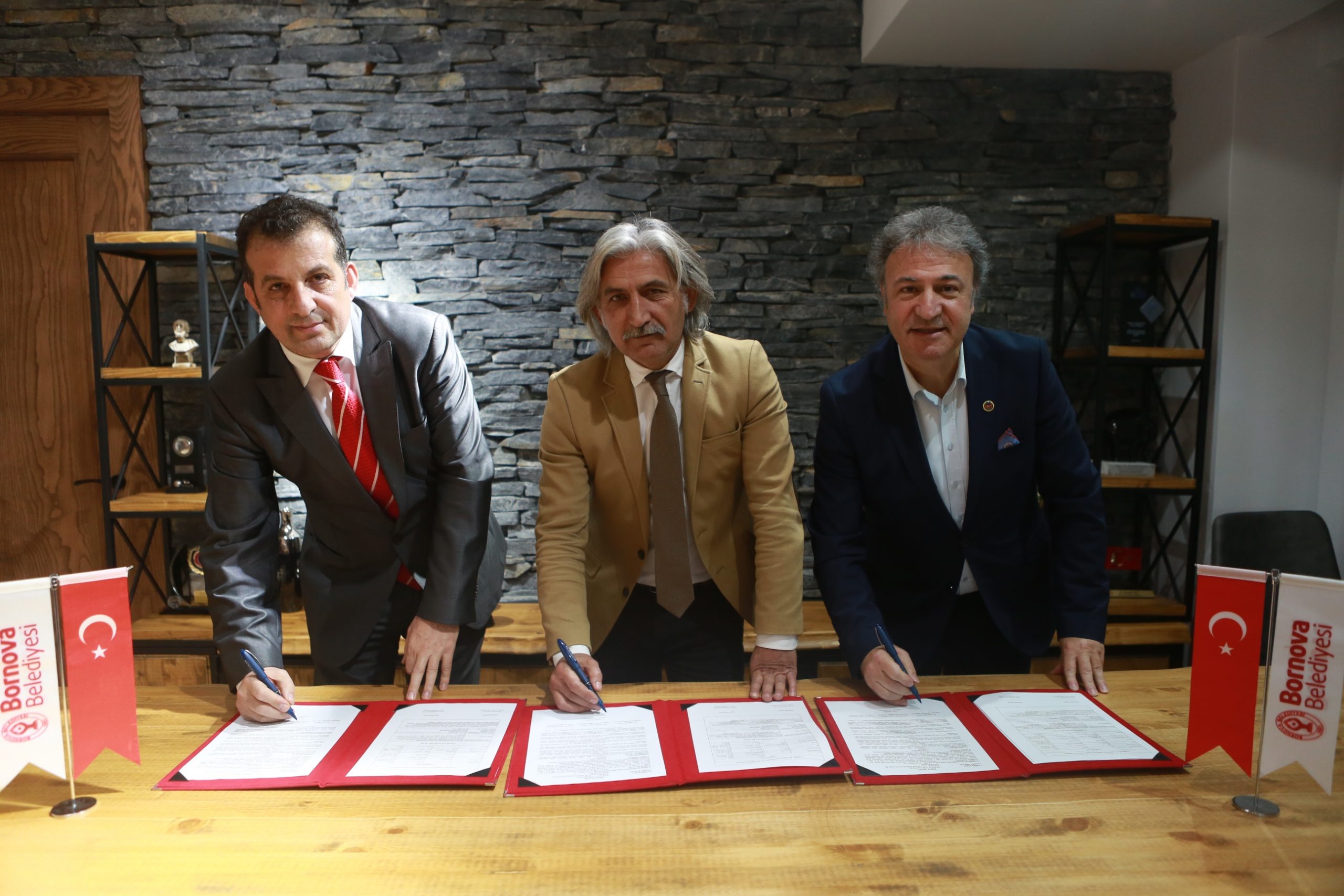 Bornova’ya yeni Aile Sağlığı Merkezi... Başkan İduğ: Vatandaşlarımızın sağlığı önceliğimiz