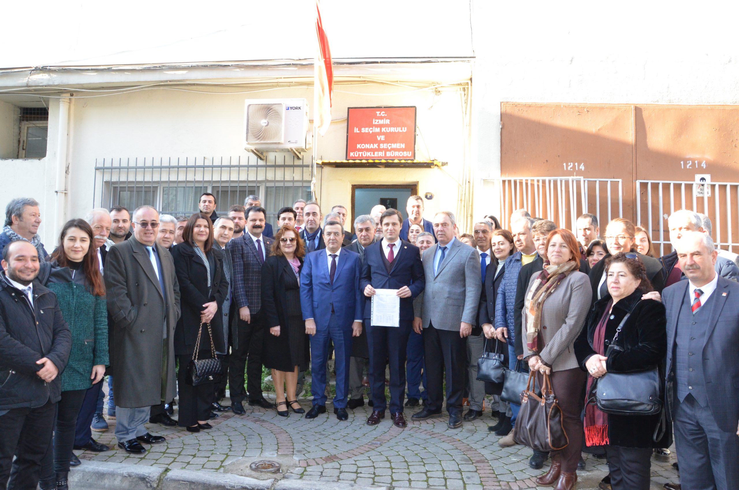 CHP İzmir'de ikinci Yücel dönemi resmen başladı