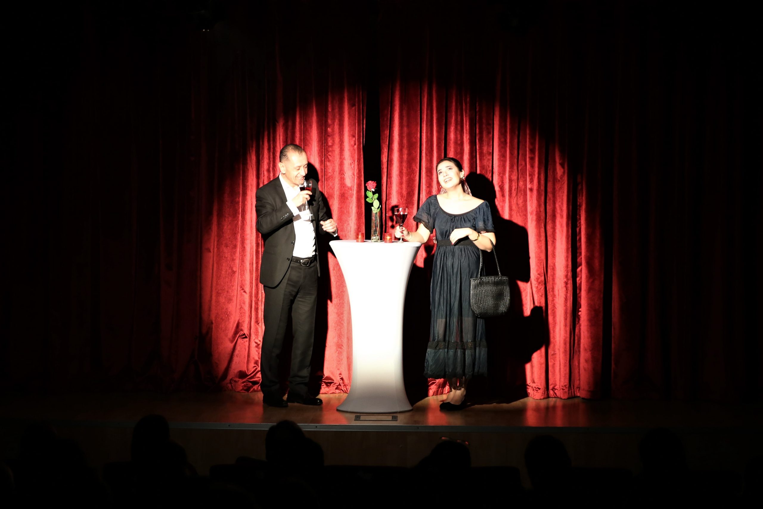 Buca’da “aşk” dolu sanat şöleni!