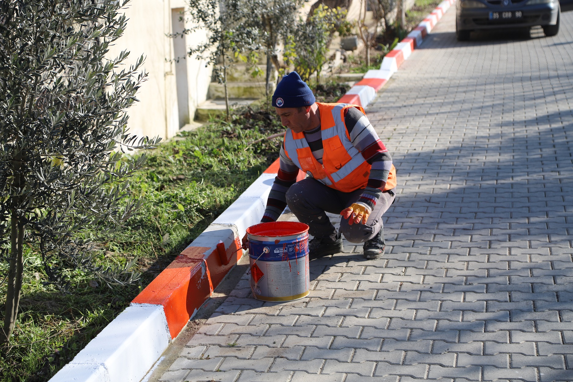 Menderes’te mahallelere ince dokunuş