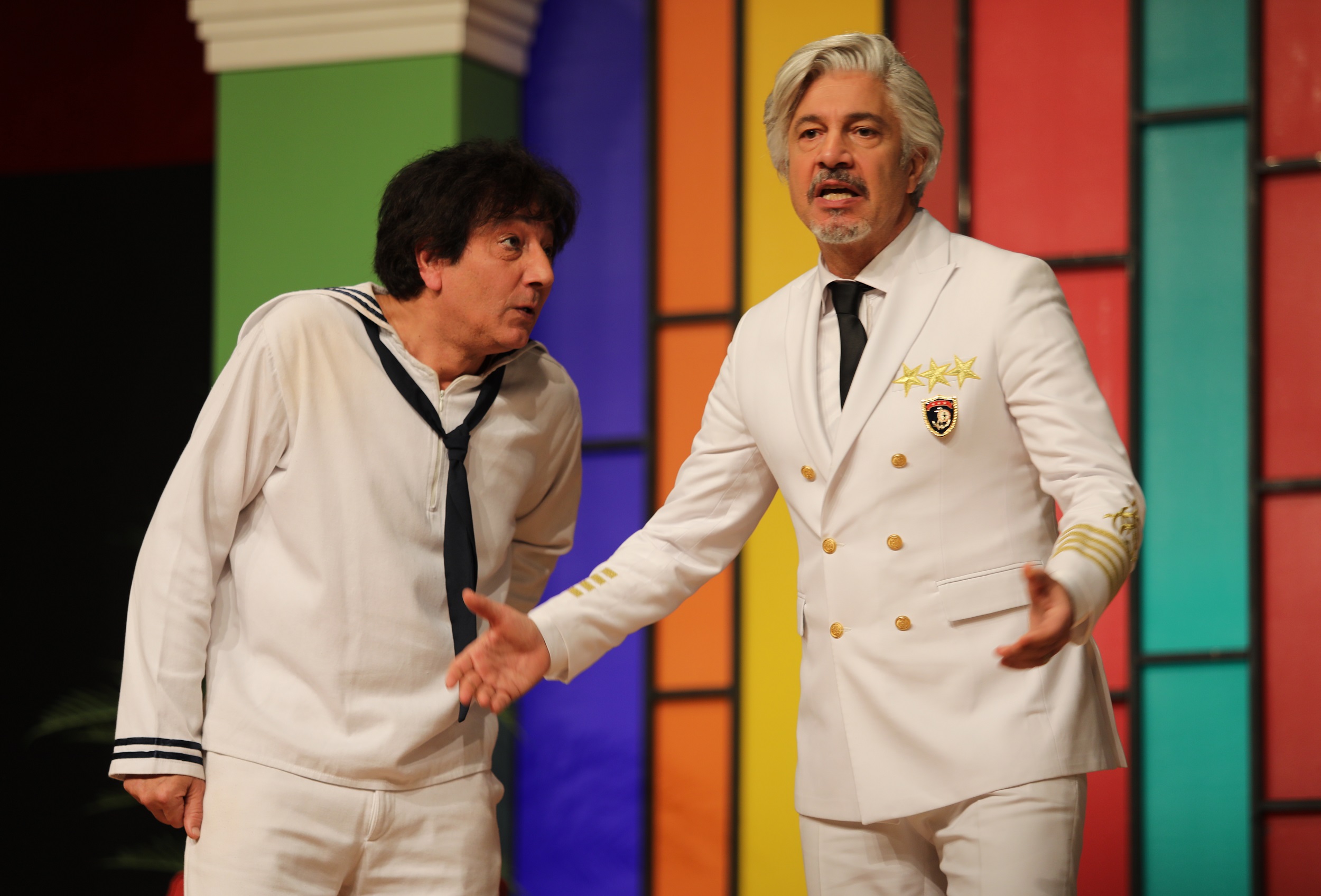 Uygur kardeşlere Gaziemir’de yoğun ilgi!