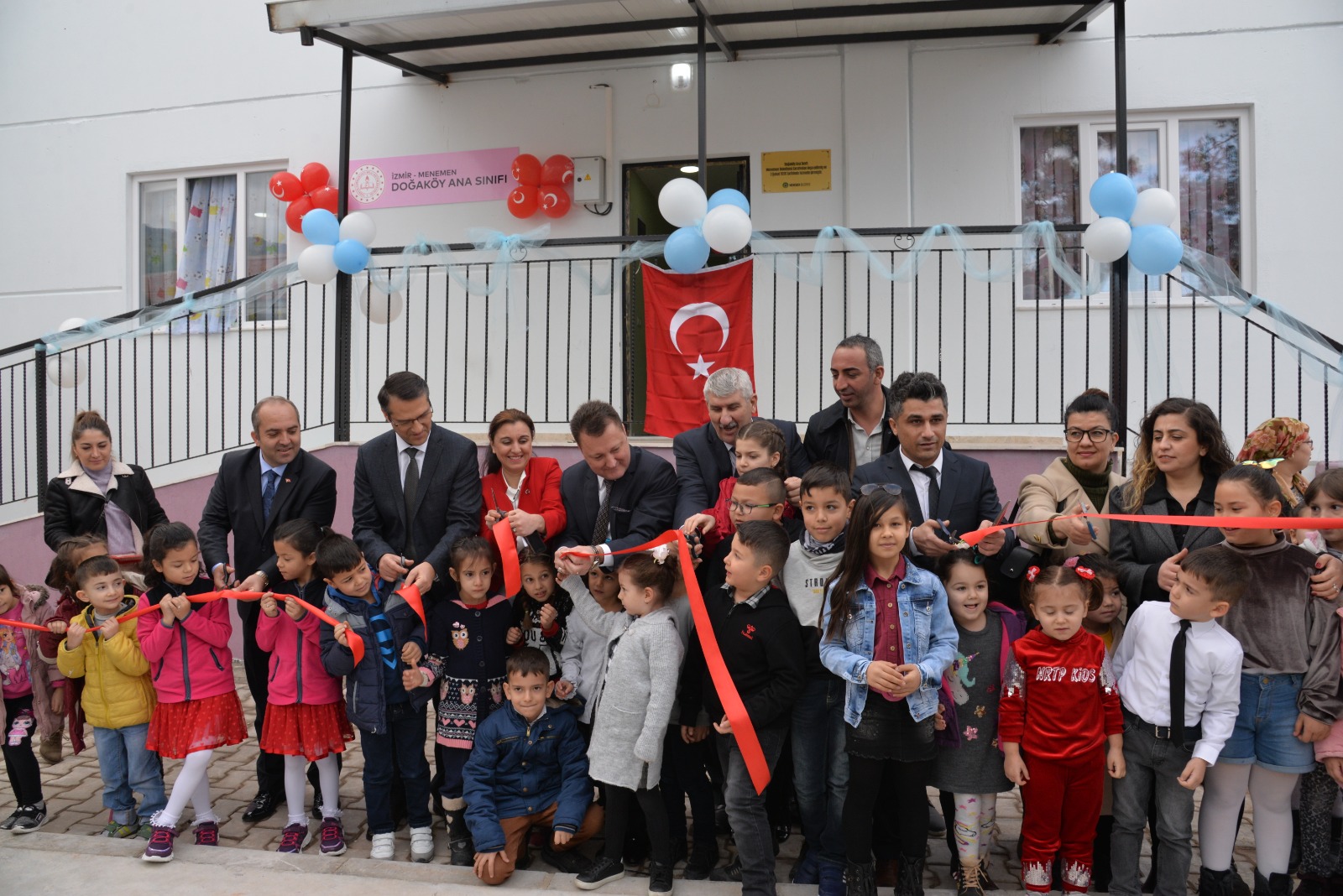 Menemen'de Doğaköy Anaokulu’nun açılışı yapıldı