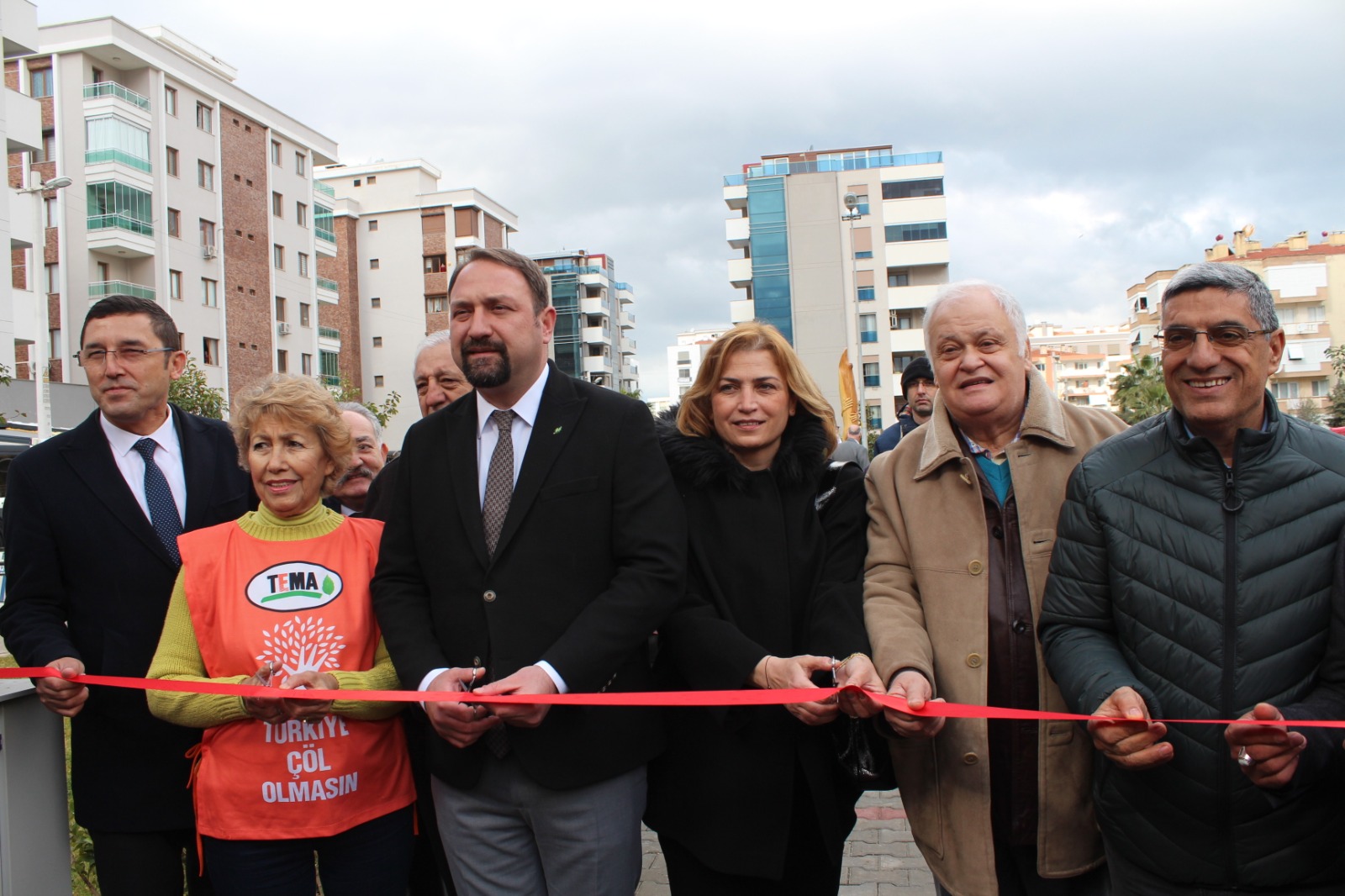 Çiğli Belediyesi 'Toprak Dede'yi unutmadı: Gümrükçü'den 12 ayda 12 park müjdesi