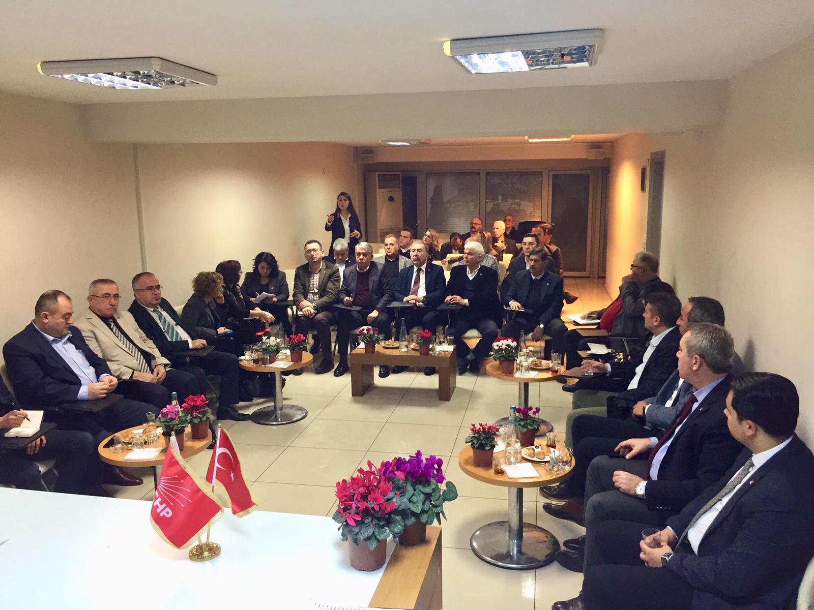 Yücel ile ilçe başkanları 'değerlendirme' zirvesinde: Soyer'e istihdam sitemi