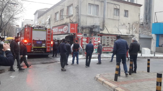 Çiğli’de korkutan yangın!