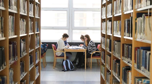 Ege Üniversitesi kütüphanesi artık dışarıdan gelenlere ücretli!