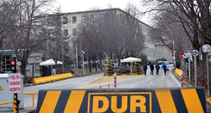 TBMM önünde kendini yakmak istedi isyan etti: Çocuklarım aç!