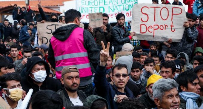 Yunanistan her hafta ikiyüz sığınmacıyı Türkiye'ye gönderecek!