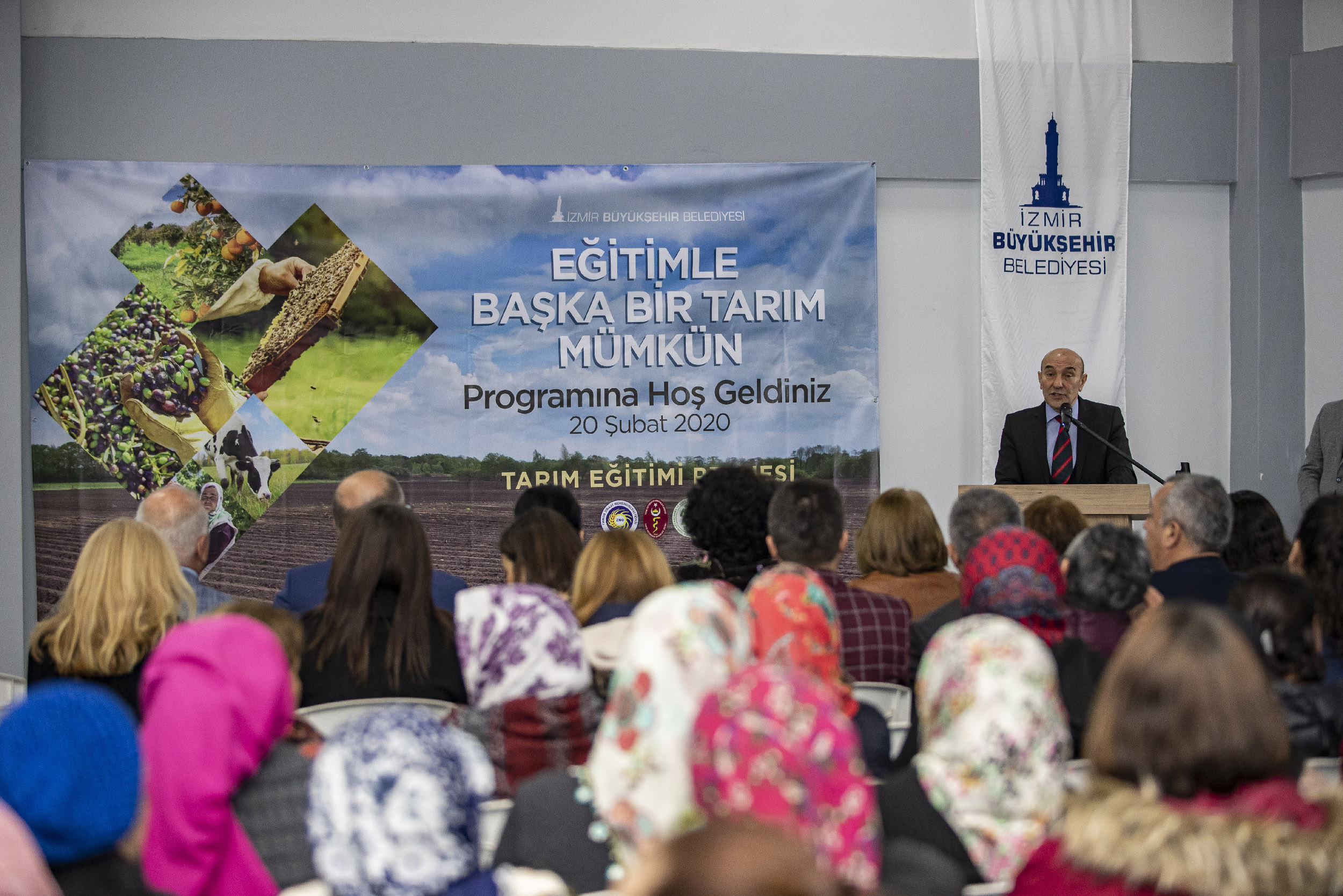 Büyükşehirden nitelikli tarım için büyük adım: Kemalpaşa'da çiftçi eğitimleri başladı!
