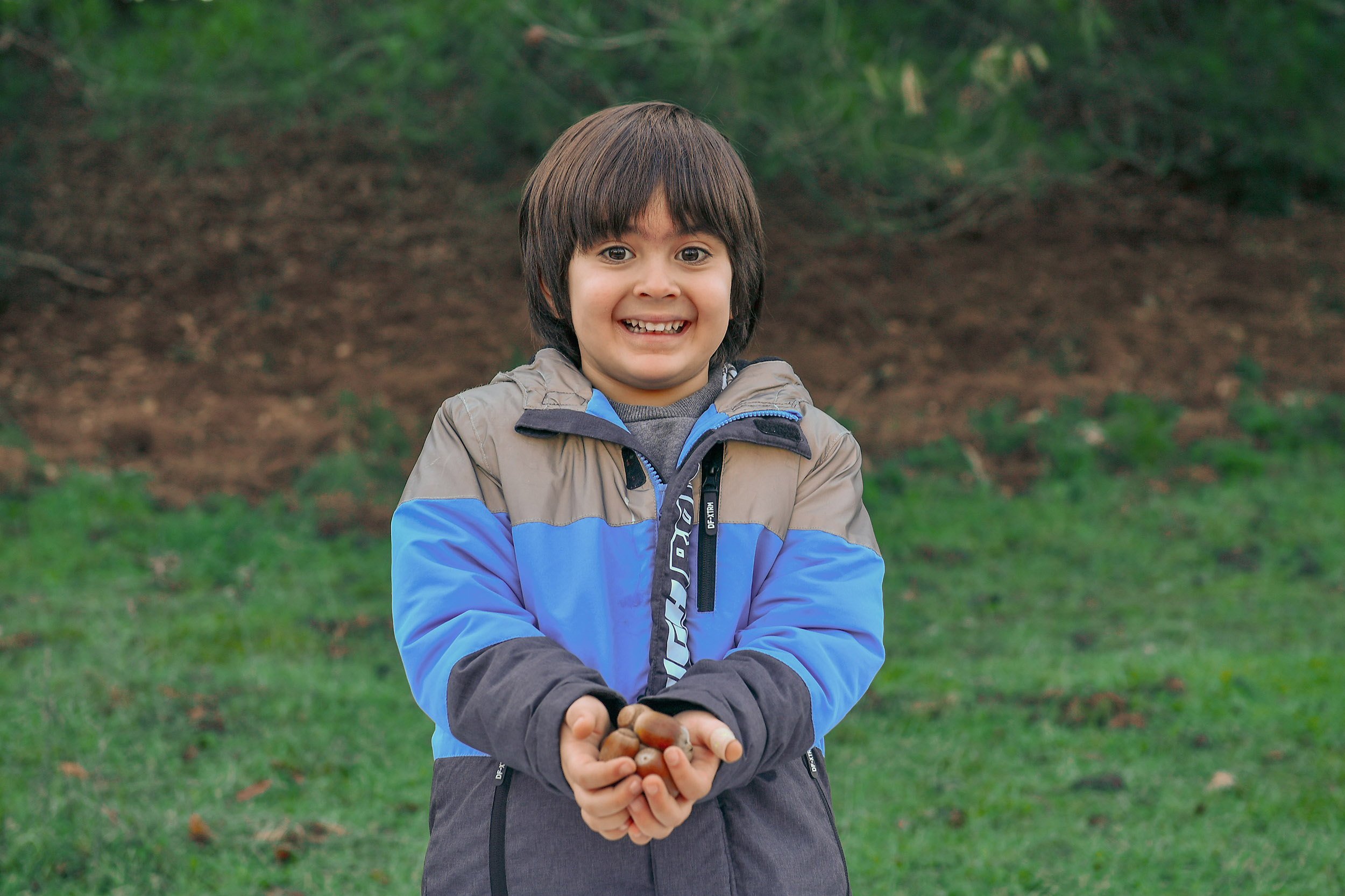 Orman İzmir Kampanyası sürüyor: İzmirli çocuklar meşe palamudu ekti  
