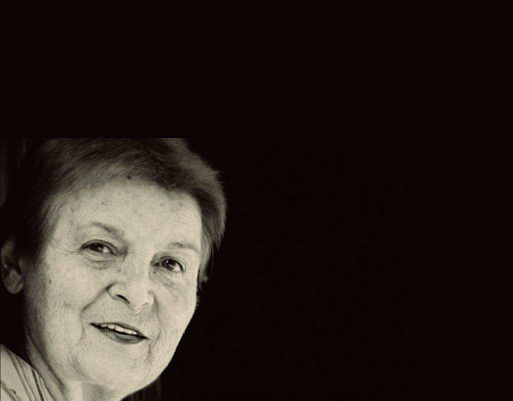 Menderes Belediyesi'nden örnek karar. O ismin yerine Türkan Saylan geldi