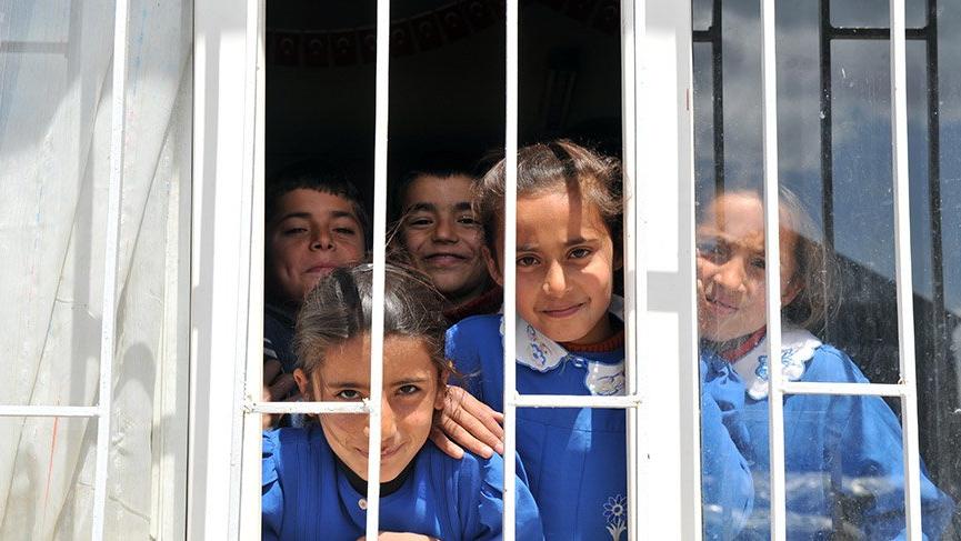 Türkiye'de yeni uygulama: Yoksul çocuklar haftasonu okula gidecek