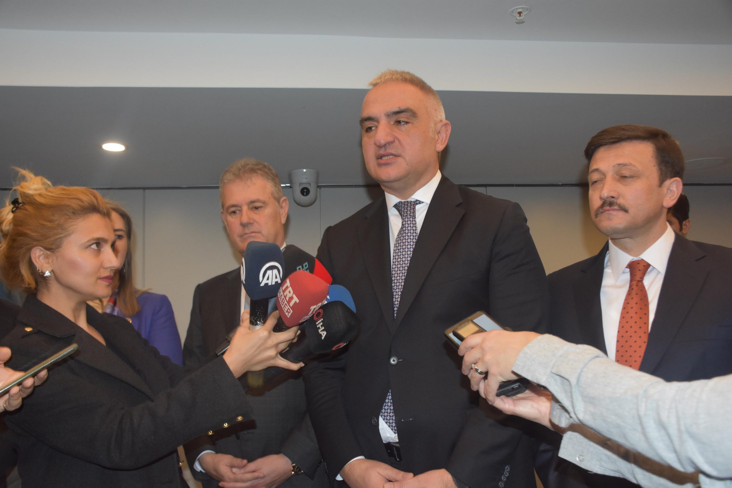 Bakan Ersoy İzmir'de 'Çeşme Projesi'ni anlattı: Dünyanın en iyilerinden biri!