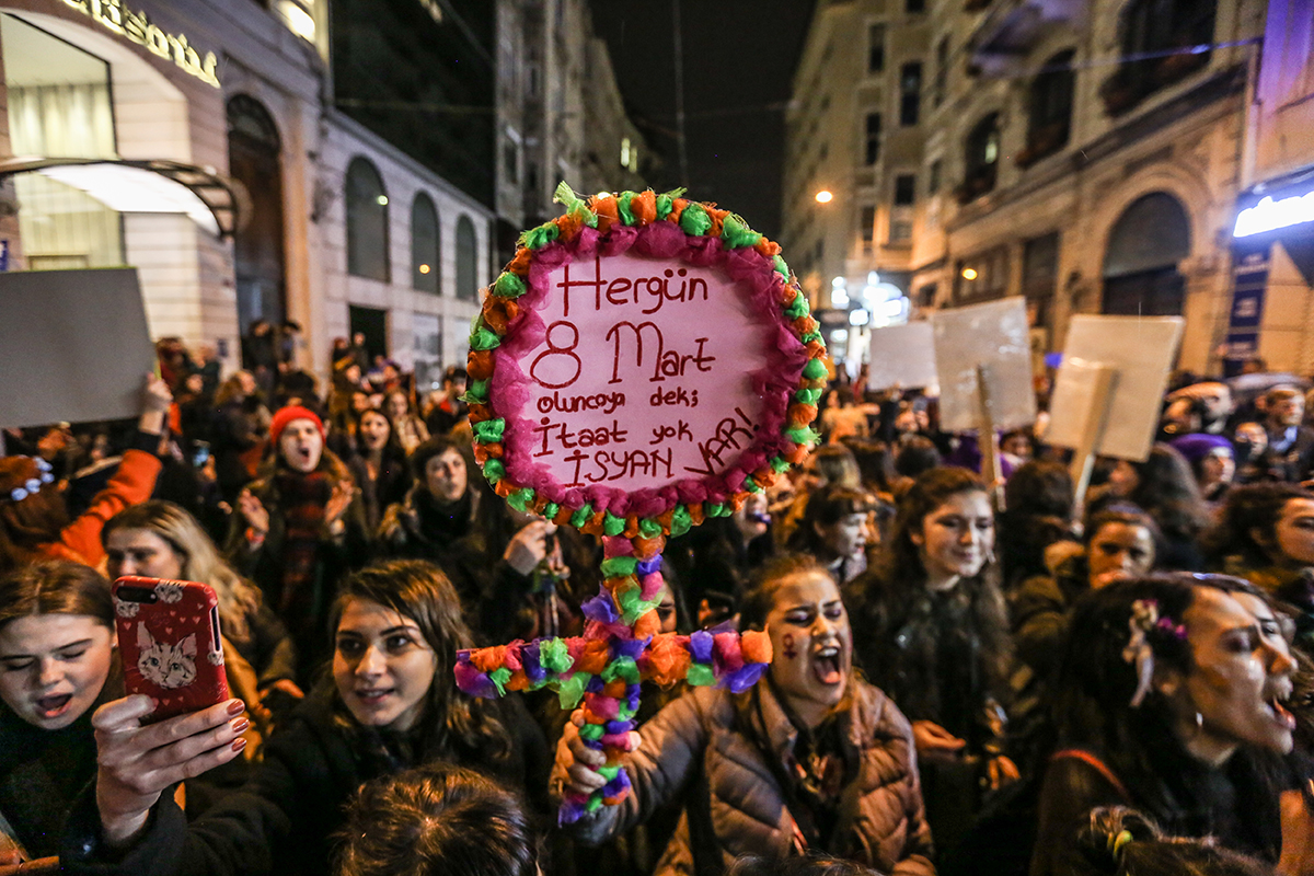 Soylu açıkladı: İstiklal Caddesi 8 Mart’ta kadınlara yasak, yürüyüşe izin verilmeyecek!