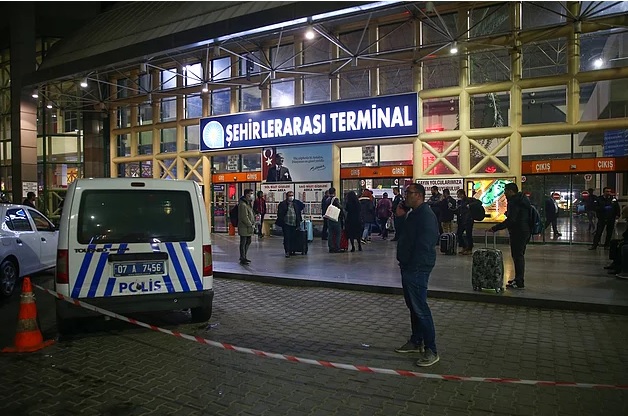 Genelge yürürlüğe girdi, otogarda otobüslerin çıkışına izin verilmedi