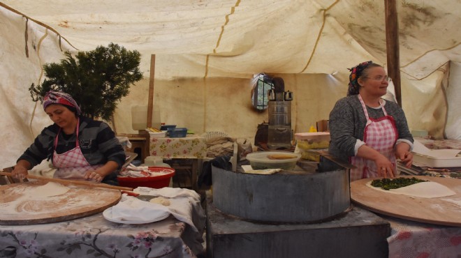 Karabağlar'da bu pazarın esnafı sadece kadınlar! Birlik olup organik pazar kurdular