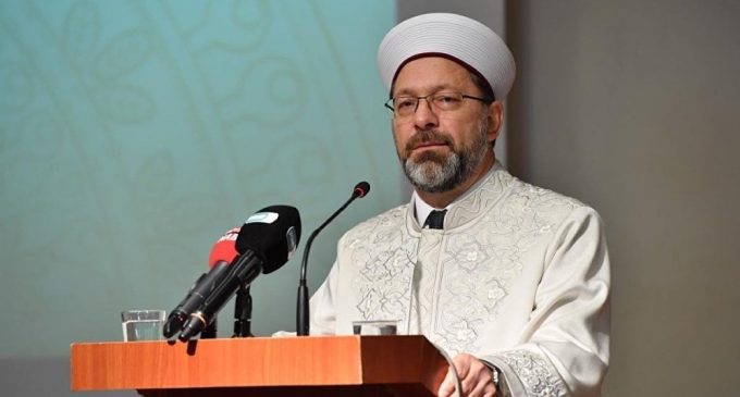 Diyanet İşleri Başkanı Erbaş: Cemaatle namazlara ara verildi