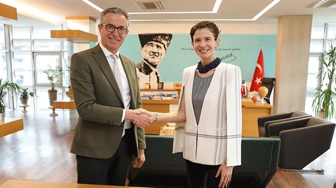 Gaziemir'de gençlerin geleceğine imza