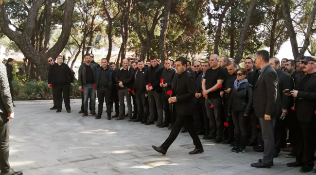 İzmir'de otobüs şoförleri siyaha büründü: 