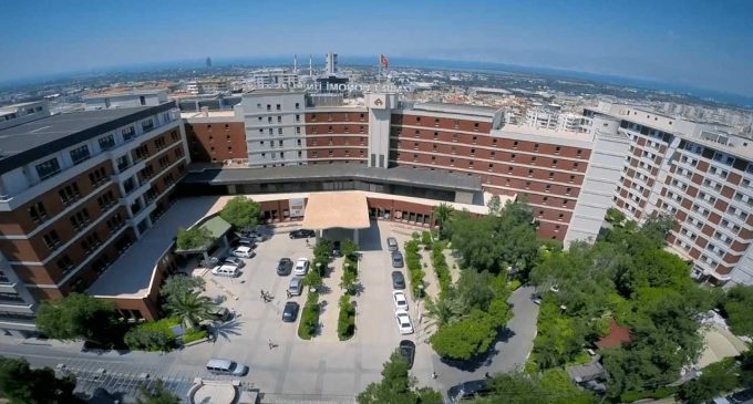 Üniversite eğitiminin geldiği nokta. Reklam çok, kitap yok