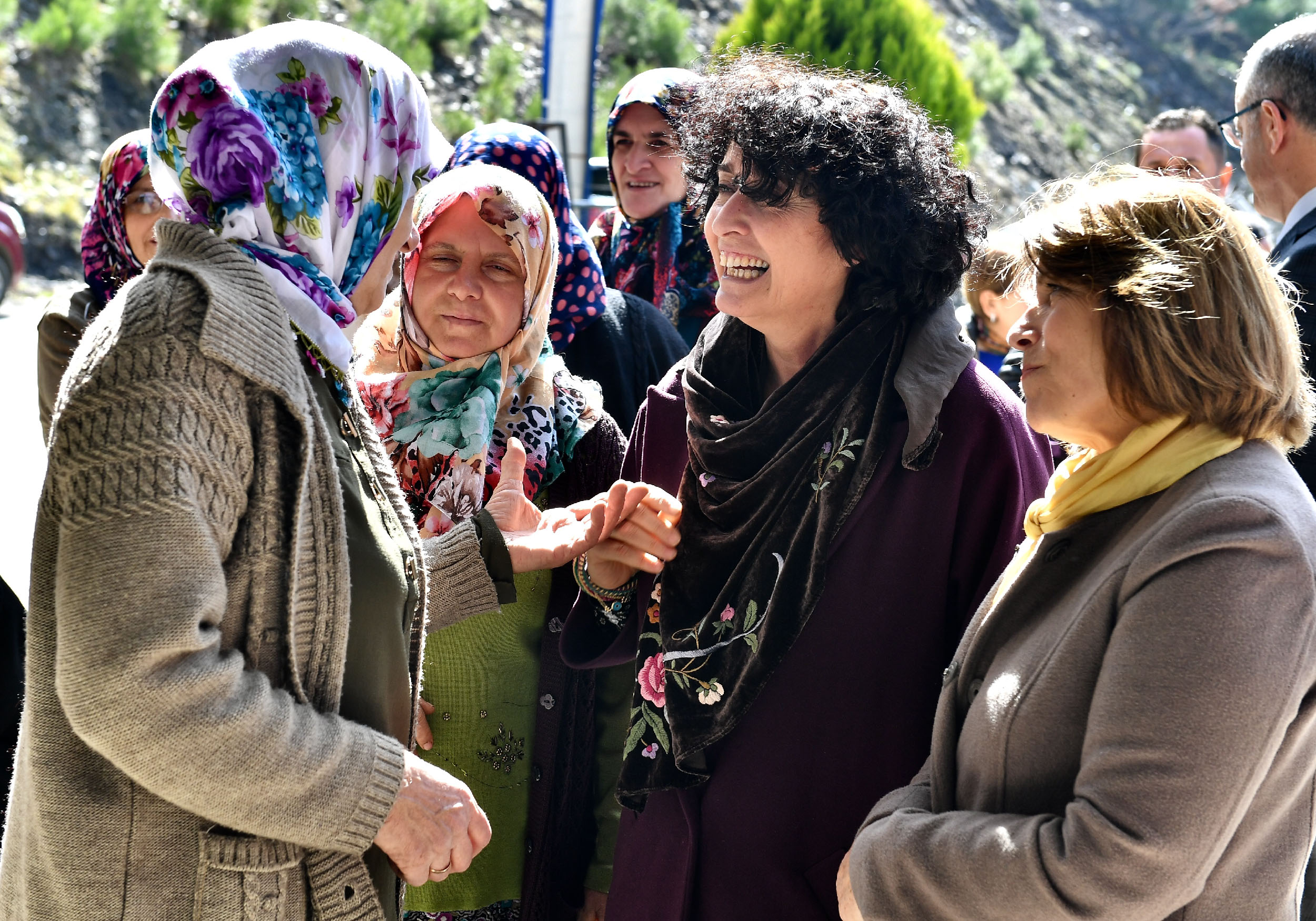 Büyükşehir'den arıcılara büyük destek: 5 bin lavanta fidesi üreticiyle buluştu!