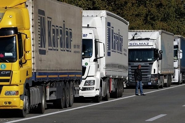 Transit araçlara karantina süresi için yeni karar!