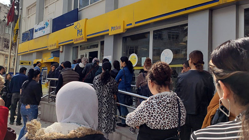 Valilik duyurdu: İzmir'de nakdi yardım evlere gönderilecek