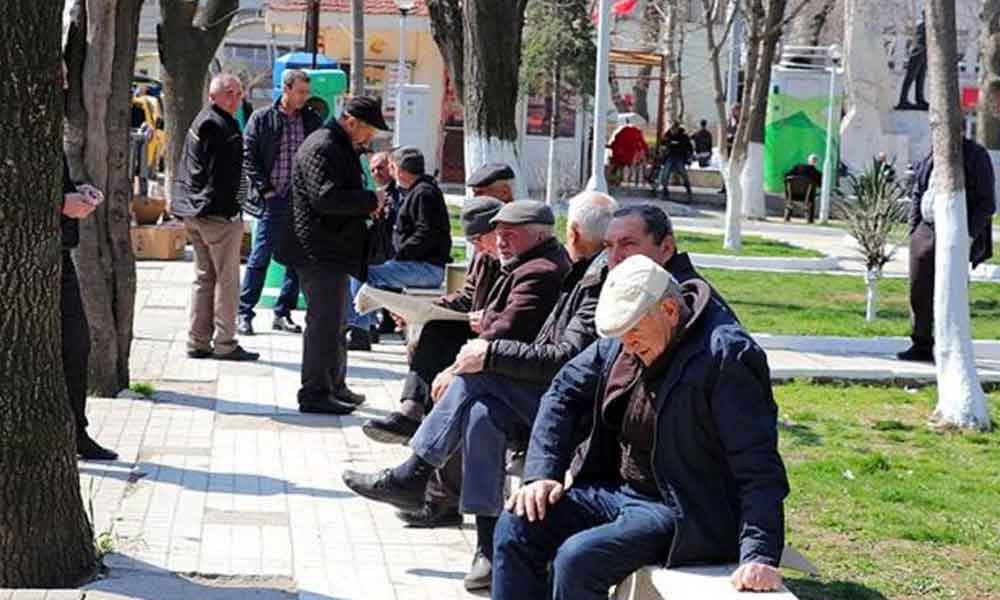 65 yaş üstüne sokağa çıkma izni geliyor!