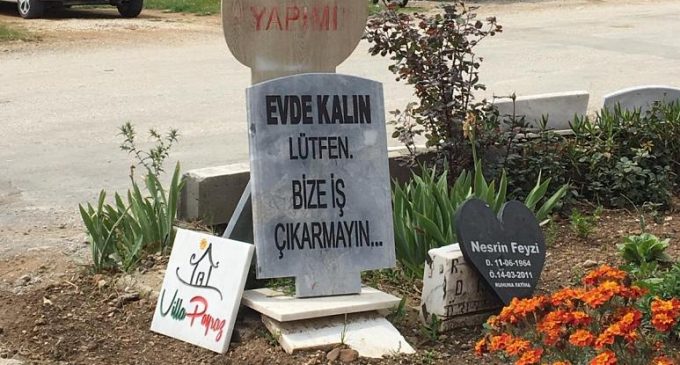 Mezar taşı ustasından vatandaşa ‘evde kal’ çağrısı: Bize iş çıkarmayın…