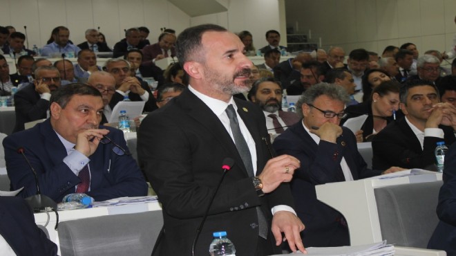 AK Parti'den CHP'li yerel idareye 'popülizm' eleştirisi: 'Pandemi savaşında sınıfta kaldılar'