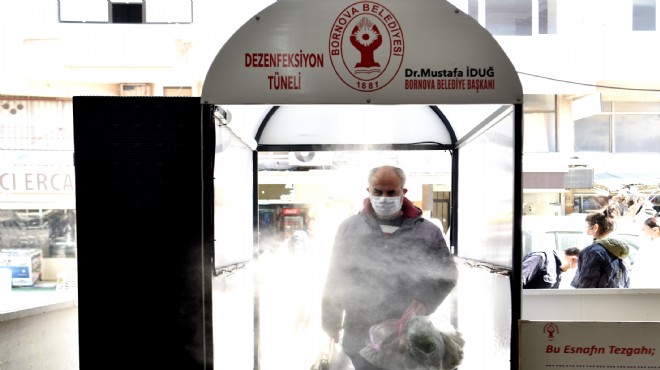 Bornova’daki tüm pazarlara dezenfektan tüneli