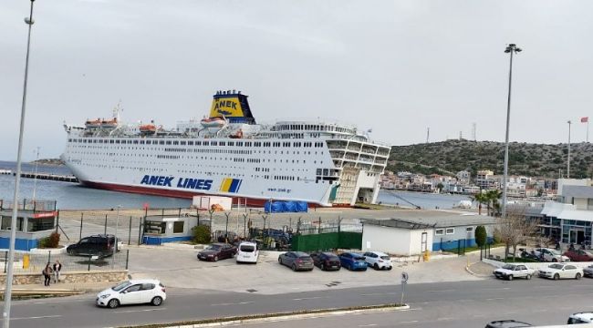 Çeşme Limanı'ndan ayrılan kruvaziyerde virüs tespit edildi. 160 Türk mürettebat karantinada!
