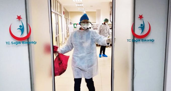 Sağlık Bakanlığı: Acil olmayan tüm ameliyatlar ertelendi