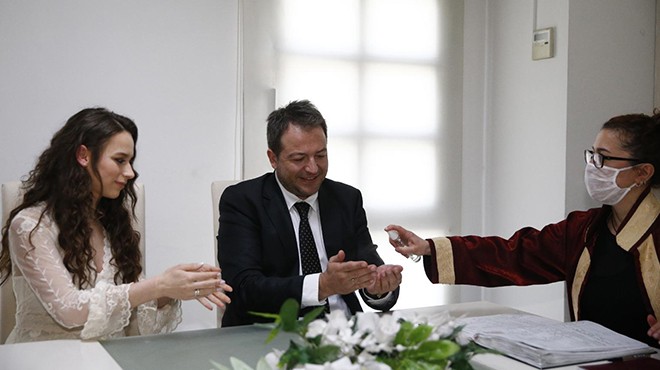 Konak’ta nikahlara korona düzenlemesi