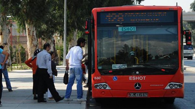 Toplu taşımada endişelendiren artış! Sokağa çıkma yasağı bitti İzmirliler kendini dışarı attı
