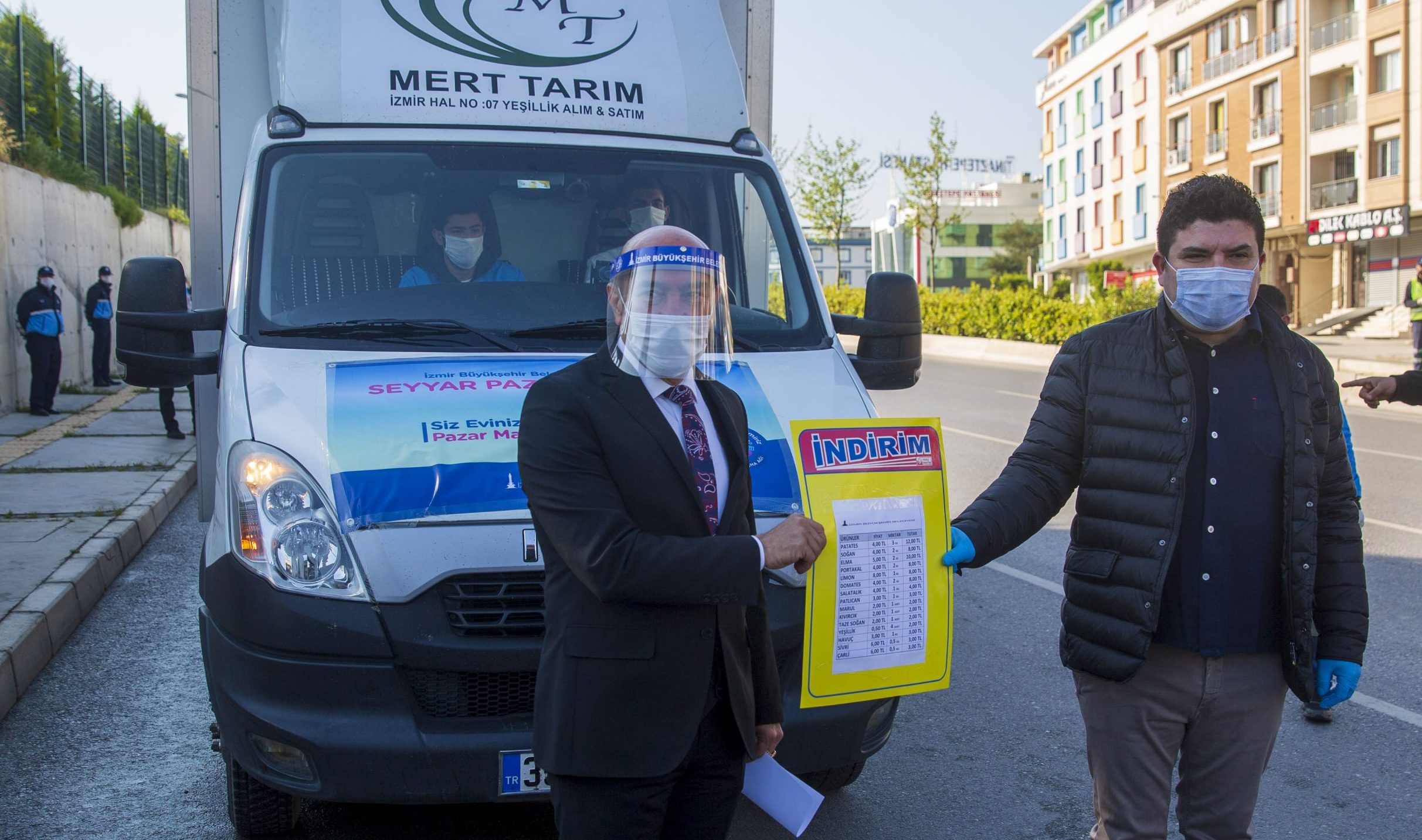 İzmir’de ‘Seyyar Pazar’ dönemi: Siz evinizde, pazar mahallenizde