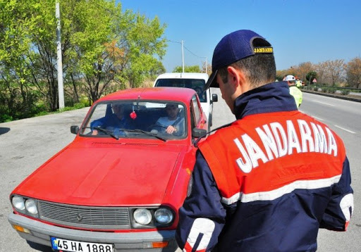 Koronavirüs tedbirleri sıkılaşıyor: İzmir de dahil 31 kente giriş çıkışlar yasaklandı.