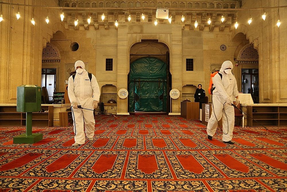 ‘Haziran ortasına doğru camiler açılacak’